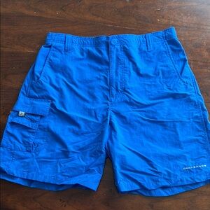 Columbia Blue Cargo Shorts with Adjustable Fit
